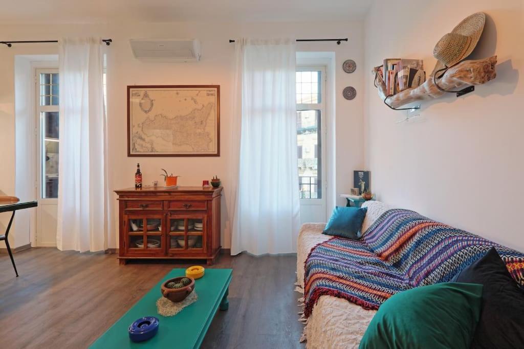 La Casuzza Del Borgo - Porto - Politeama Lägenhet Palermo Exteriör bild